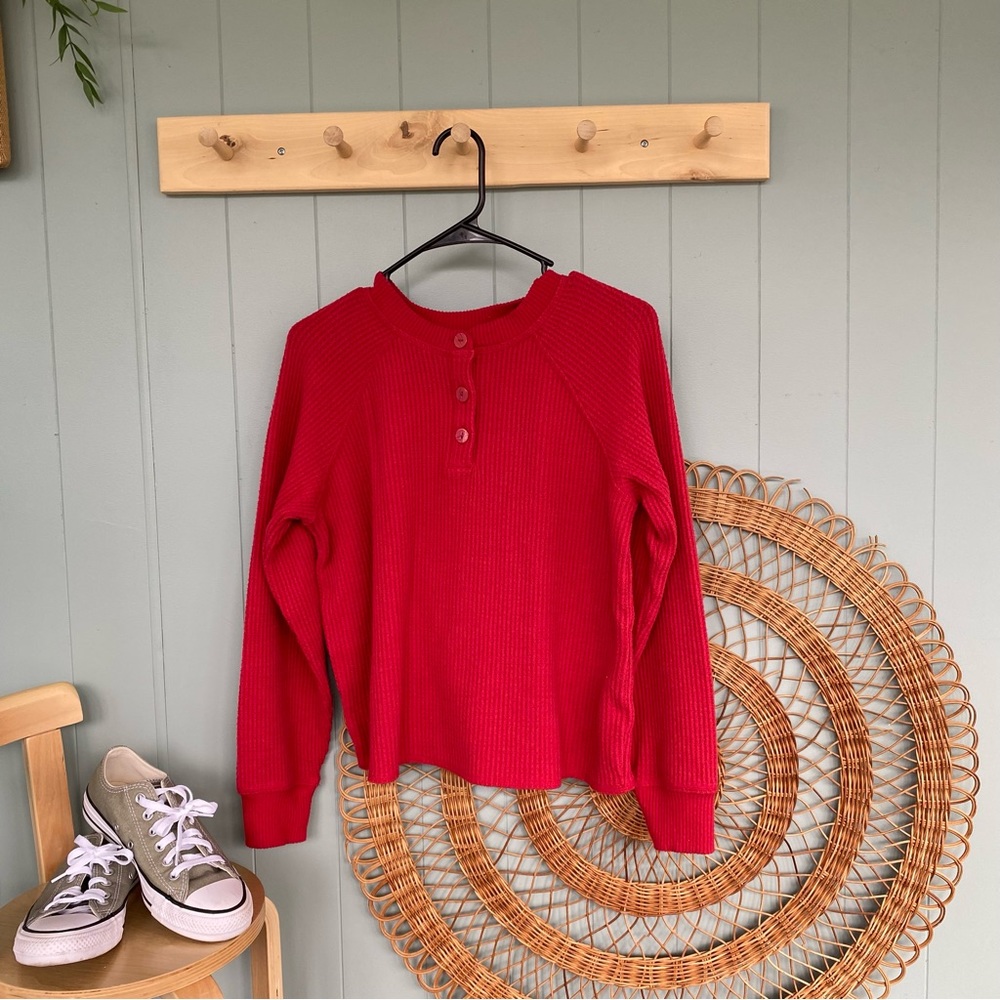 🪴 BOGO 🪴 Waffle Henley Top